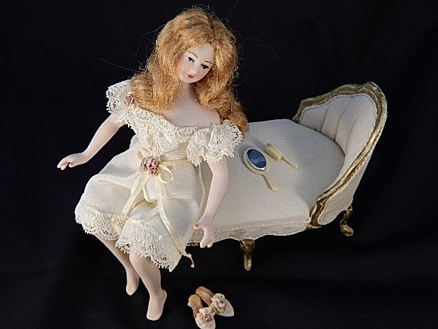 Doll with Chaise Lounge rr72501