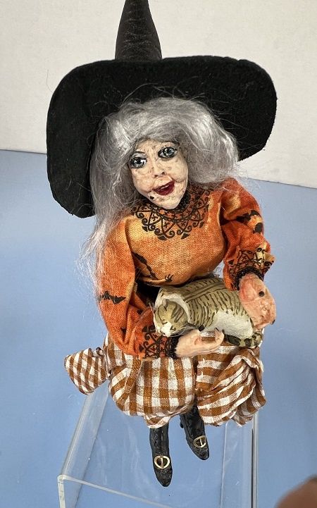 Ellie and Her Cat by Renee' Derra/Marlowe mc04217