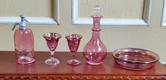 Drink Set - Cranberry Glass Seltzer Bottle Decanter cbg85