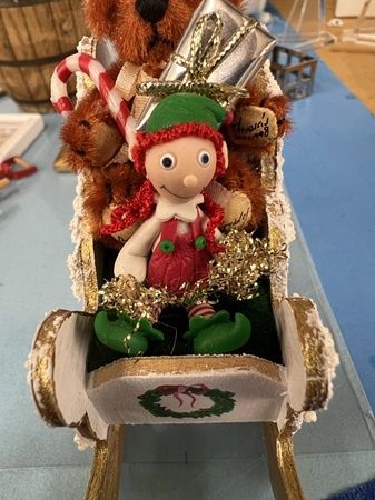 Elf and Bear in Christmas sleigh mn168