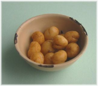 Enamel Bowl of Potatoes cc28