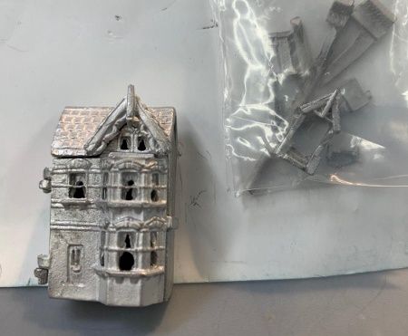 Dollhouse for a Dollhouse Kit - Victorian Villa phoHS48u