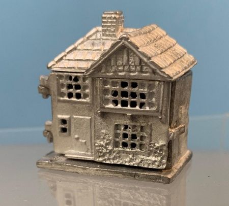 Dollhouse for a Dollhouse Kit - Country Cottage phoHS47u