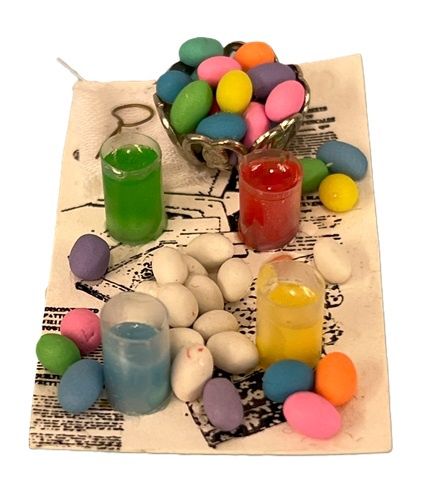 Easter Egg Dyeing on Newsprint gg10192