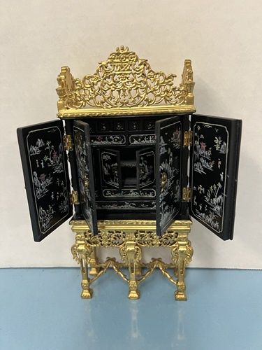 Exquisite Grand Estate Cabinet/Black and Gold bes6000BKG
