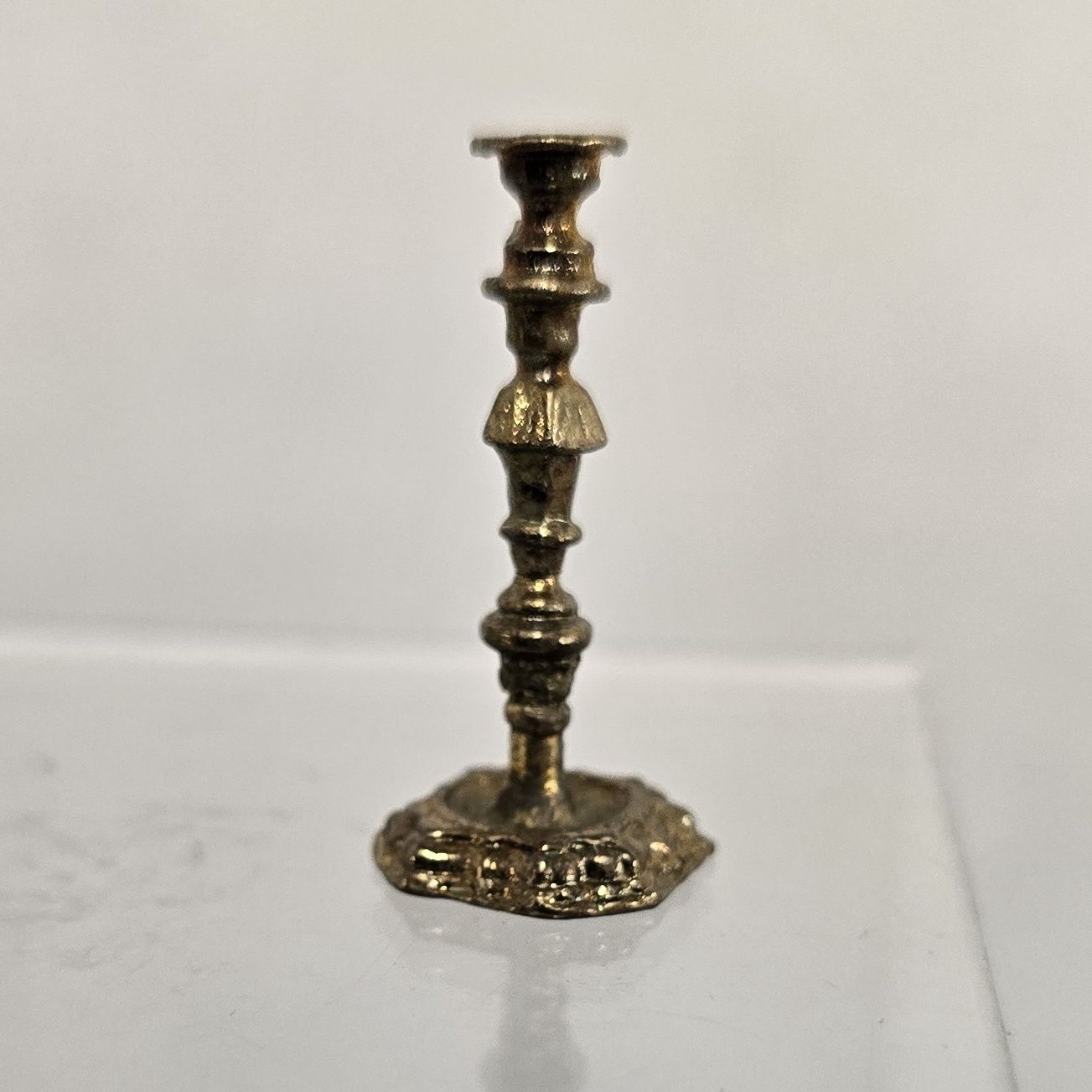 Fancy Antique Gold Tone Candlestick mc031200g