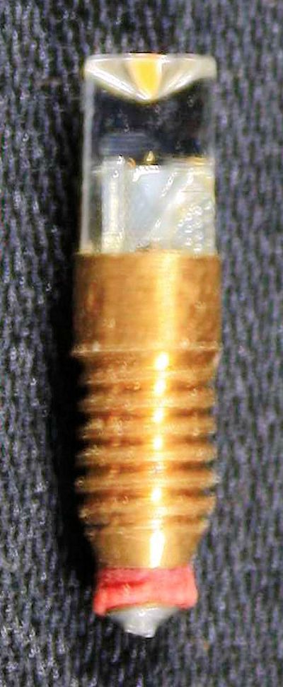 Flame-tip LED Screw Base Replacement Bulb (2pk) cr2s5204
