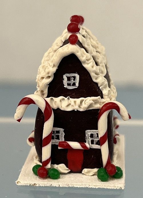 Gingerbread House with Candy Canes mc158x