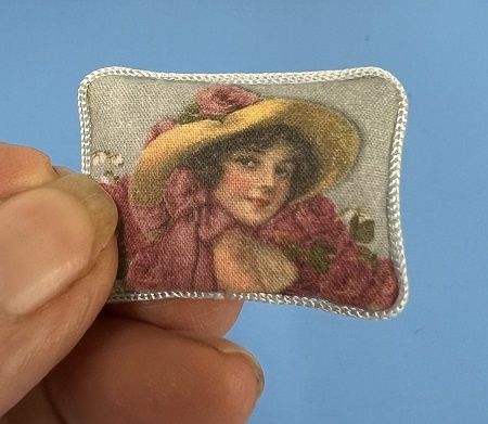 Girl in bonnet with pale blue edging lv356