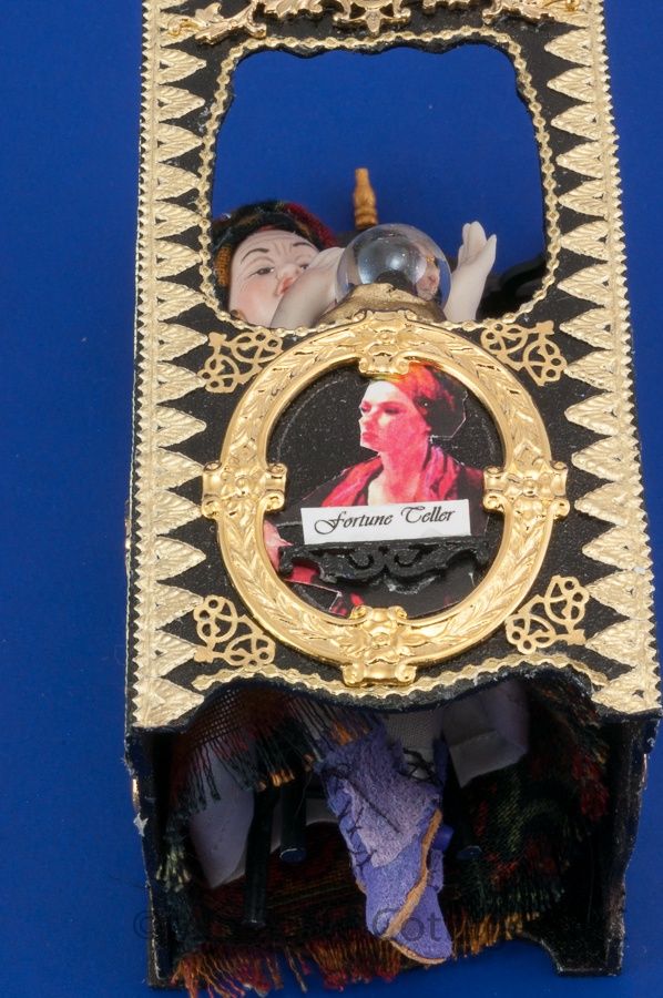 Fortune Teller Booth &amp; Medium Madam Rosa jo87003