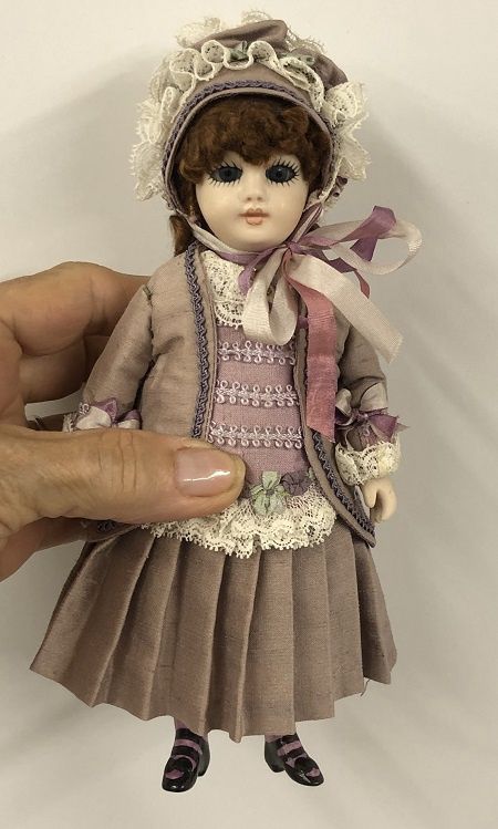 French All Bisque, 7-1/2" rddoll34