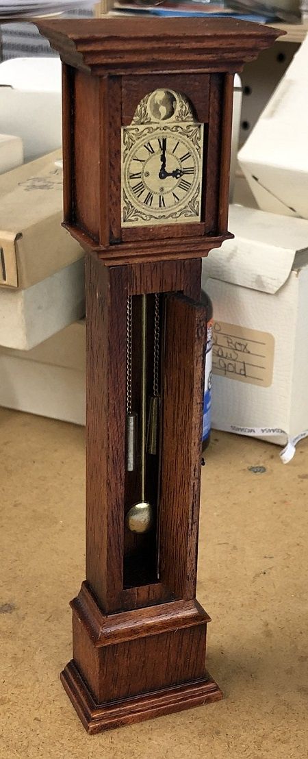 Grandfather Clock mc04282