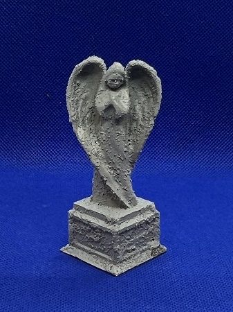 Gray "Waching over you" Angel mc04223