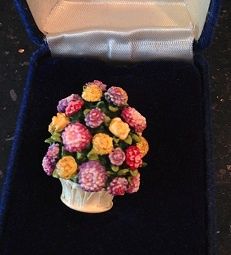Floral Bouquet Pompadour P-604