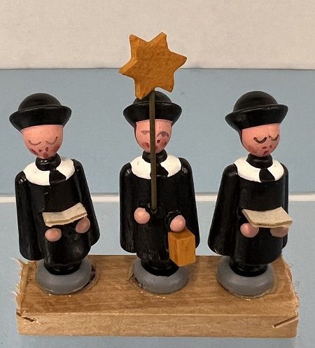 German Wooden Toy Carolers mc866