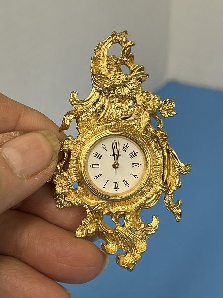 Gold Clock that works ala724