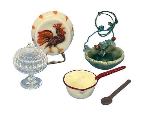 Grab Bag with Rooster Plate and Stand Plus More cn330239
