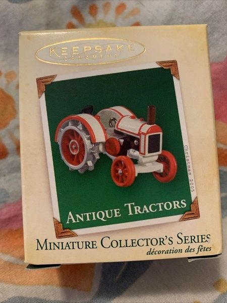 HMQXM8992 2002 #9 Hallmark Tractor - Miniature