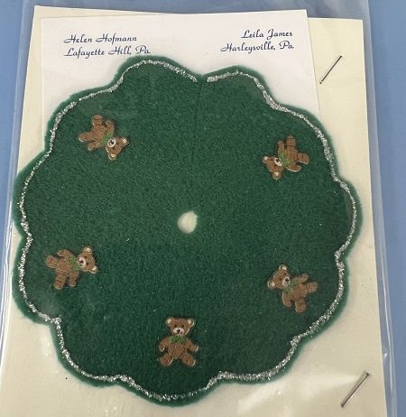 Green Tree Skirt with Bear Appliques ala036-1