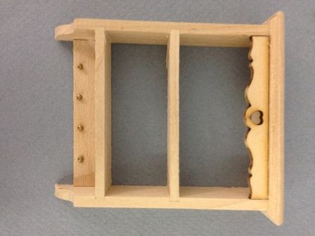 Hanging Shelf with Pegs vm1510