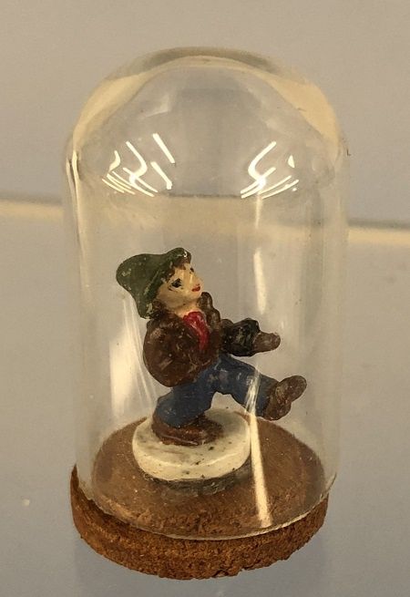 Hummel Little Boy Under a Dome mc04681