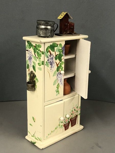 Hand Painted Cabinet with Pots mc01918