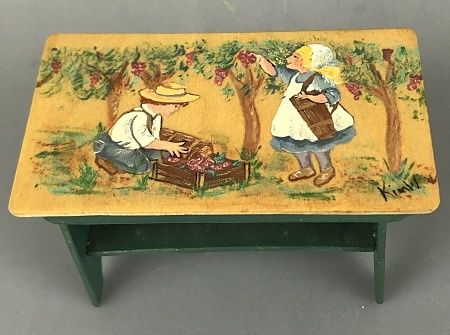 Hand Painted Table mc01712