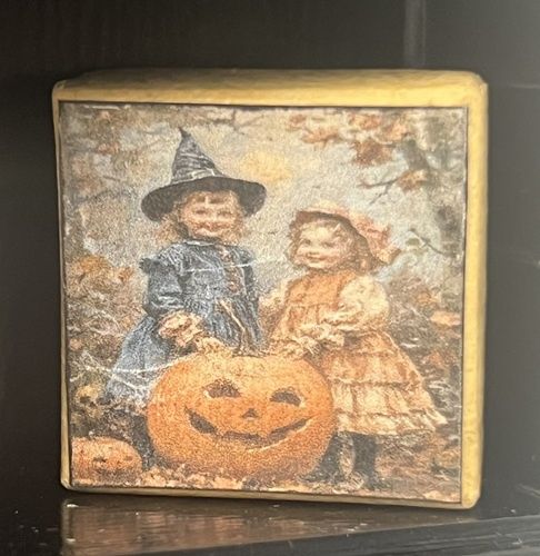 Handmade Halloween Box mc031108
