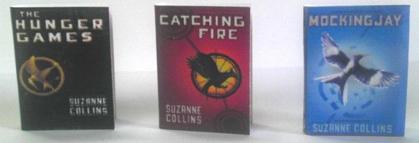 NI243 Hunger Games, Catching Fire &amp; Mockingjay 3/set