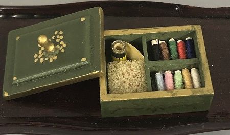 Green Wood Sewing Box with Lid mf0025