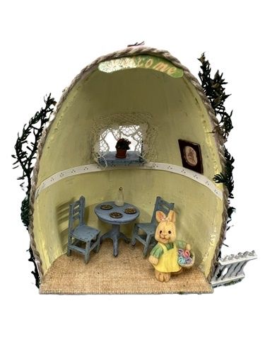 Half Easter Egg with Rabbit Holding Basket mc314x