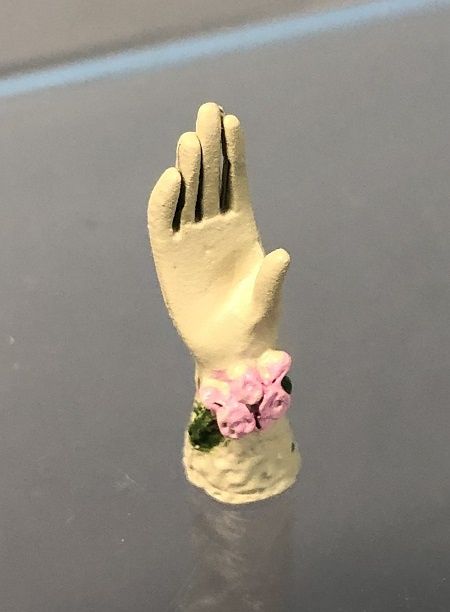 Hand Statue mc9262019b