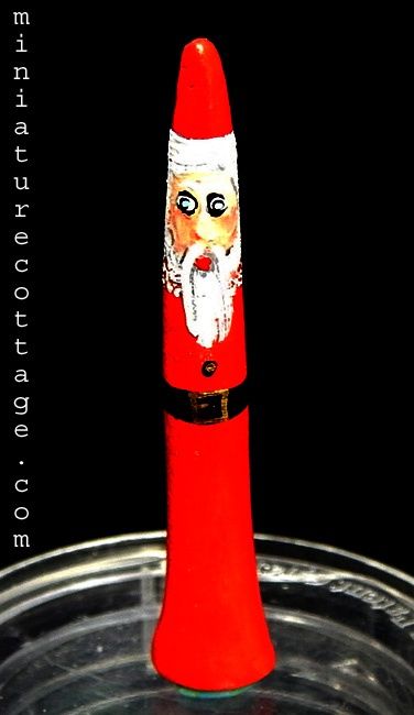 Handcrafted Santa rd111801