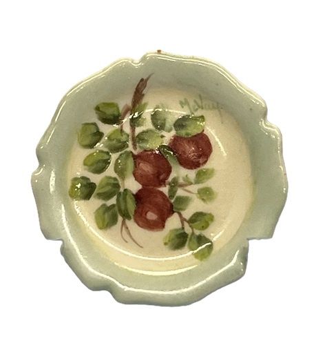 Handpainted Porcelain Apple Plate cn0065