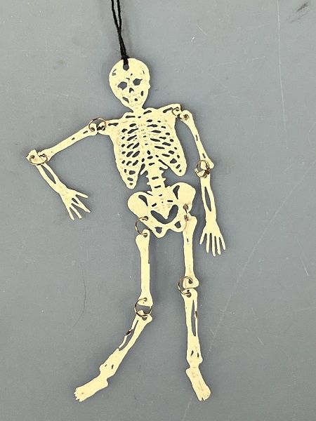 Hanging Skeleton ala576