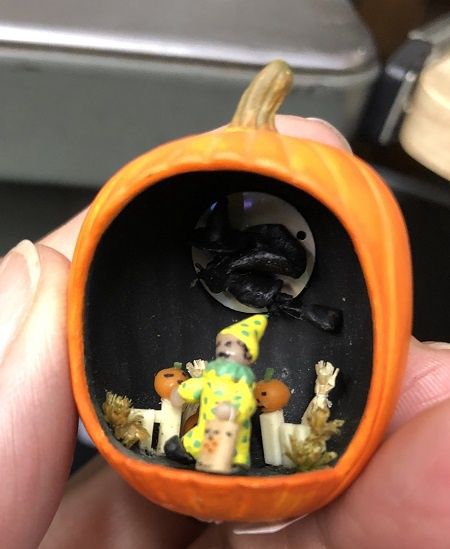 Hollow Pumpkin with Scene mf0010