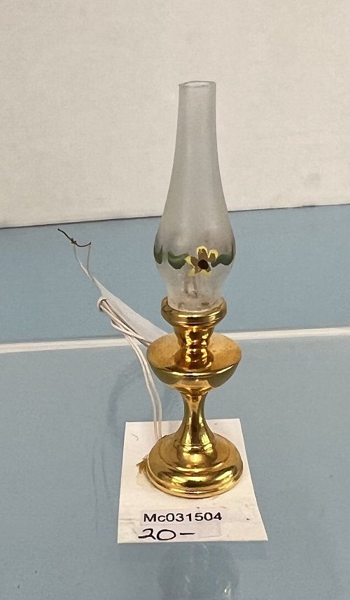 Hurricane Lamp MC031504
