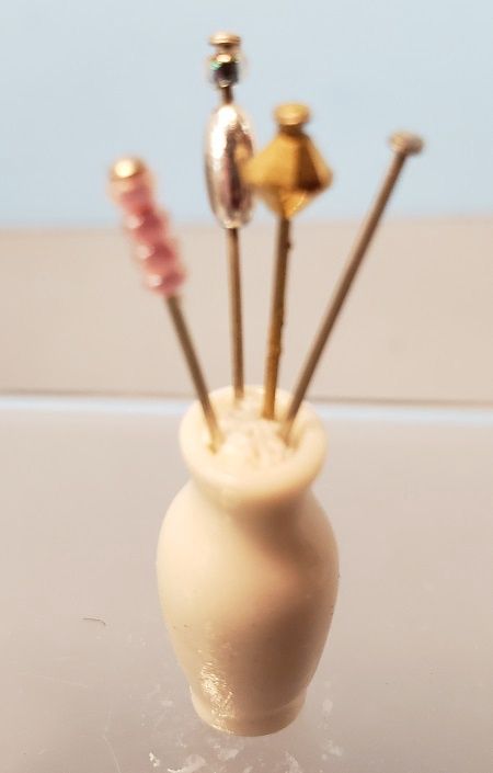 Hatpins and Holder MC00240