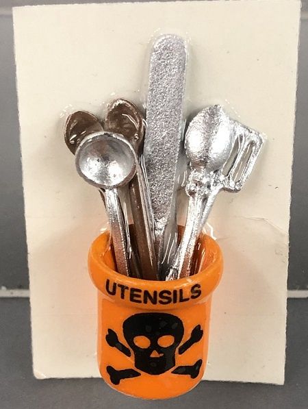 Kitchen Tools, Skull and Crossbones km0349or