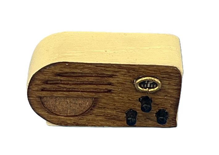 Handmade Tabletop Radio nc0402