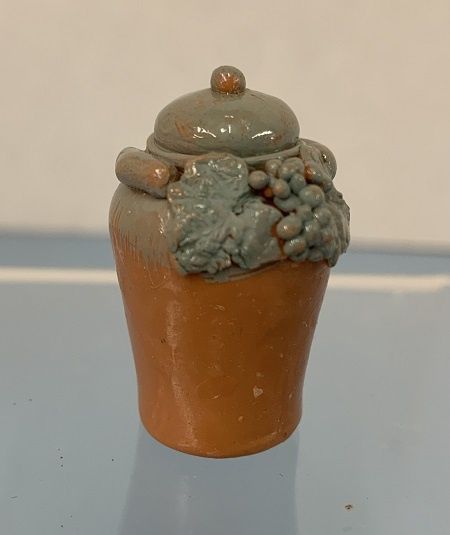 Jug with Molded Grapes and Lid mc031391