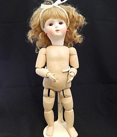 Jumeau Child on Composition Body ca203