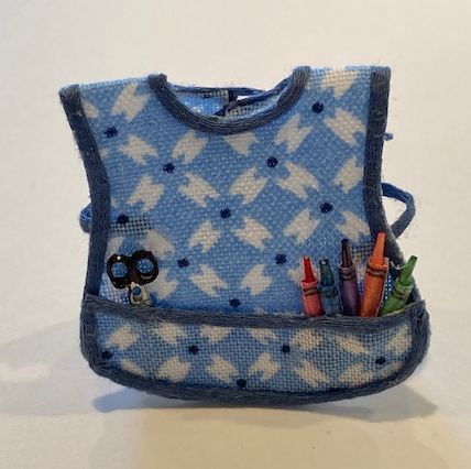 Kids Artist Apron Kit with Crayons and Scissors ty128