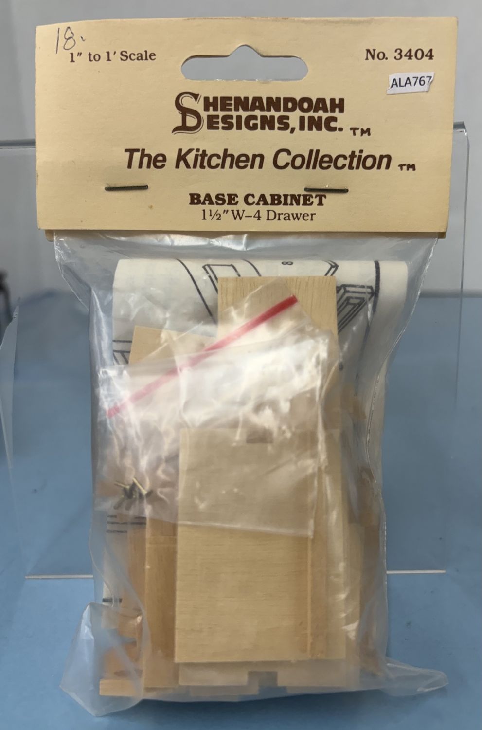 Kitchen Base Cabinet HW13404