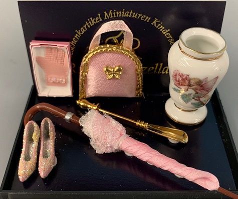 Ladies Set with Parasol 1.445/8