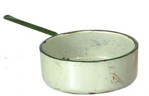 Large Beige Enamel Sauce Pan
