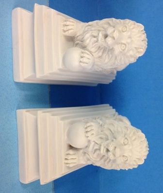 Lions, One pair FCA3942