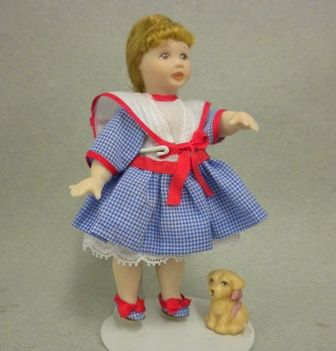 Little Girl in Blue Checked Dress RD2112