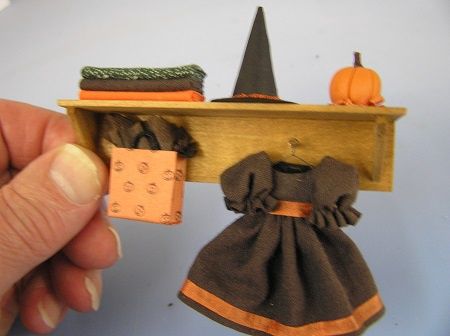 Little Witches Shelf and Accessories ala525