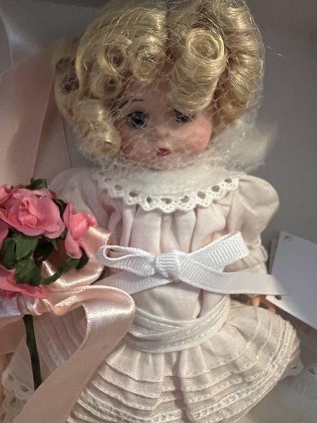 Madame Alexander "White Hat Doll" - #25315 MA25315